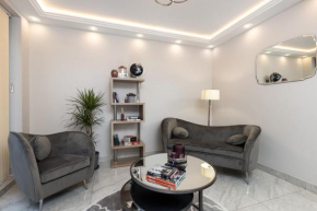 Luxurious 2 King-size bed flat with Patio